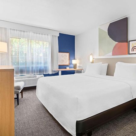 Spark By Hilton Modesto Eksteriør bilde