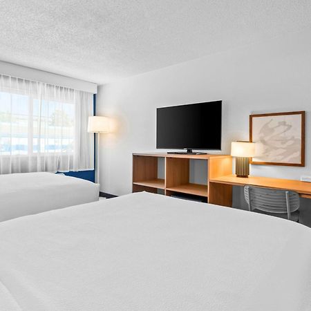 Spark By Hilton Modesto Eksteriør bilde