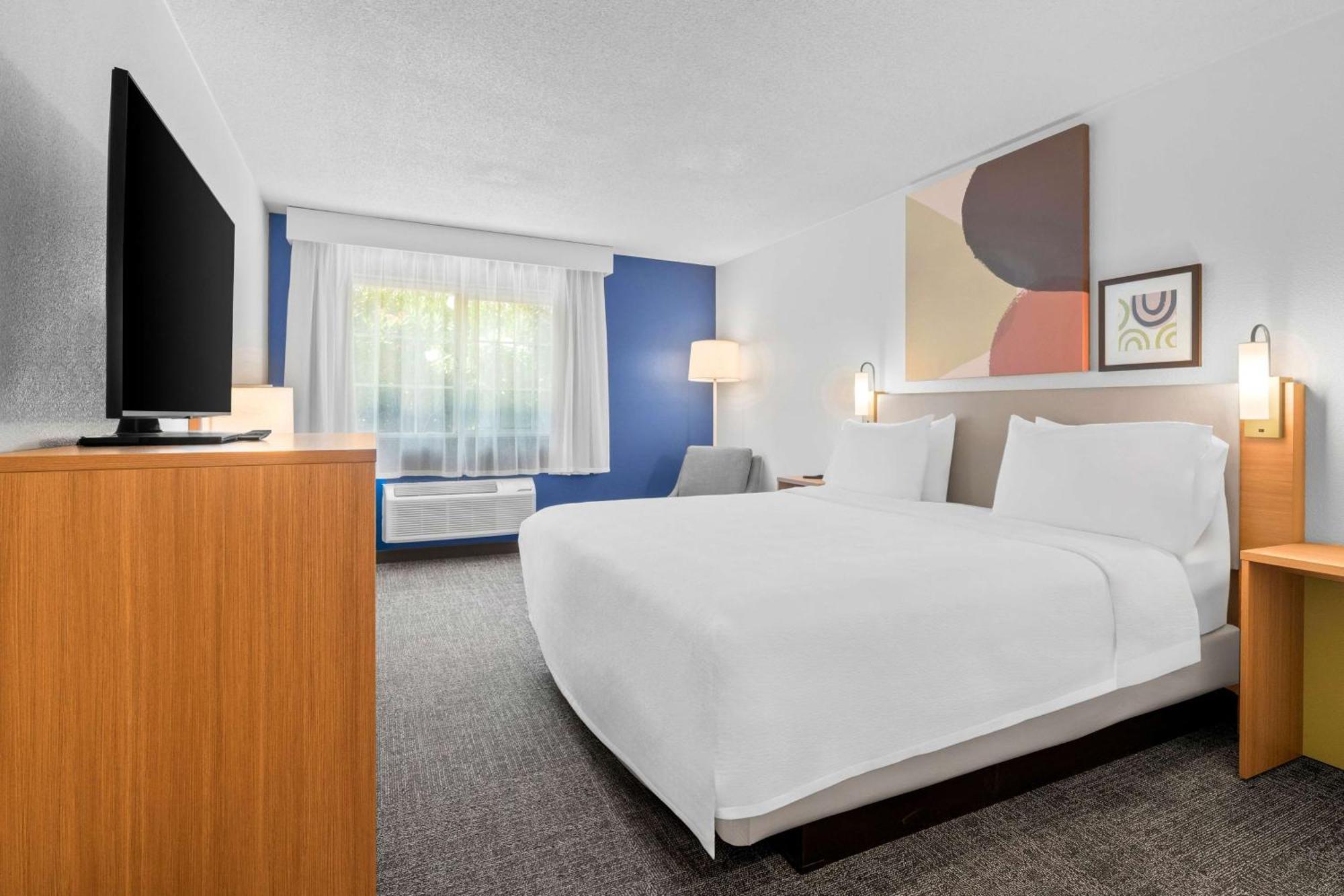 Spark By Hilton Modesto Eksteriør bilde